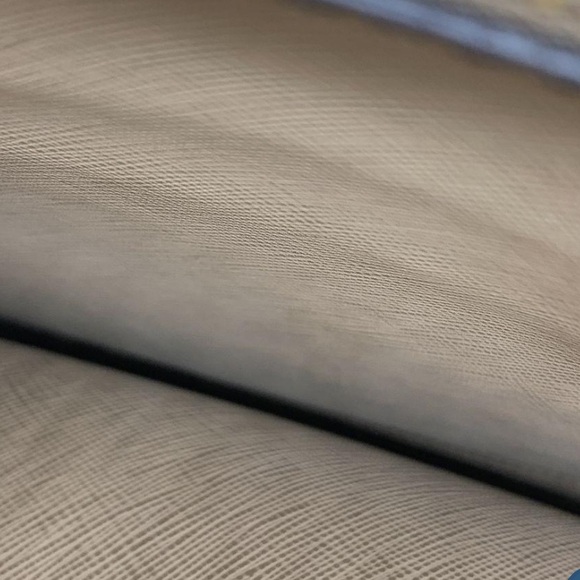 Michael Kors Mercer Brown Leather Tote Gold Lock Charm Medium - Picture 6 of 9